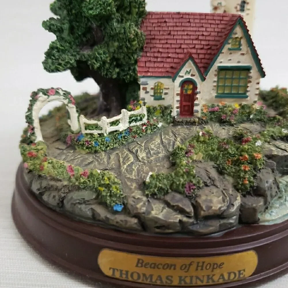 Thomas Kinkade Beacon of Hope Seaside Memories Lighted Lighthouse Figurine